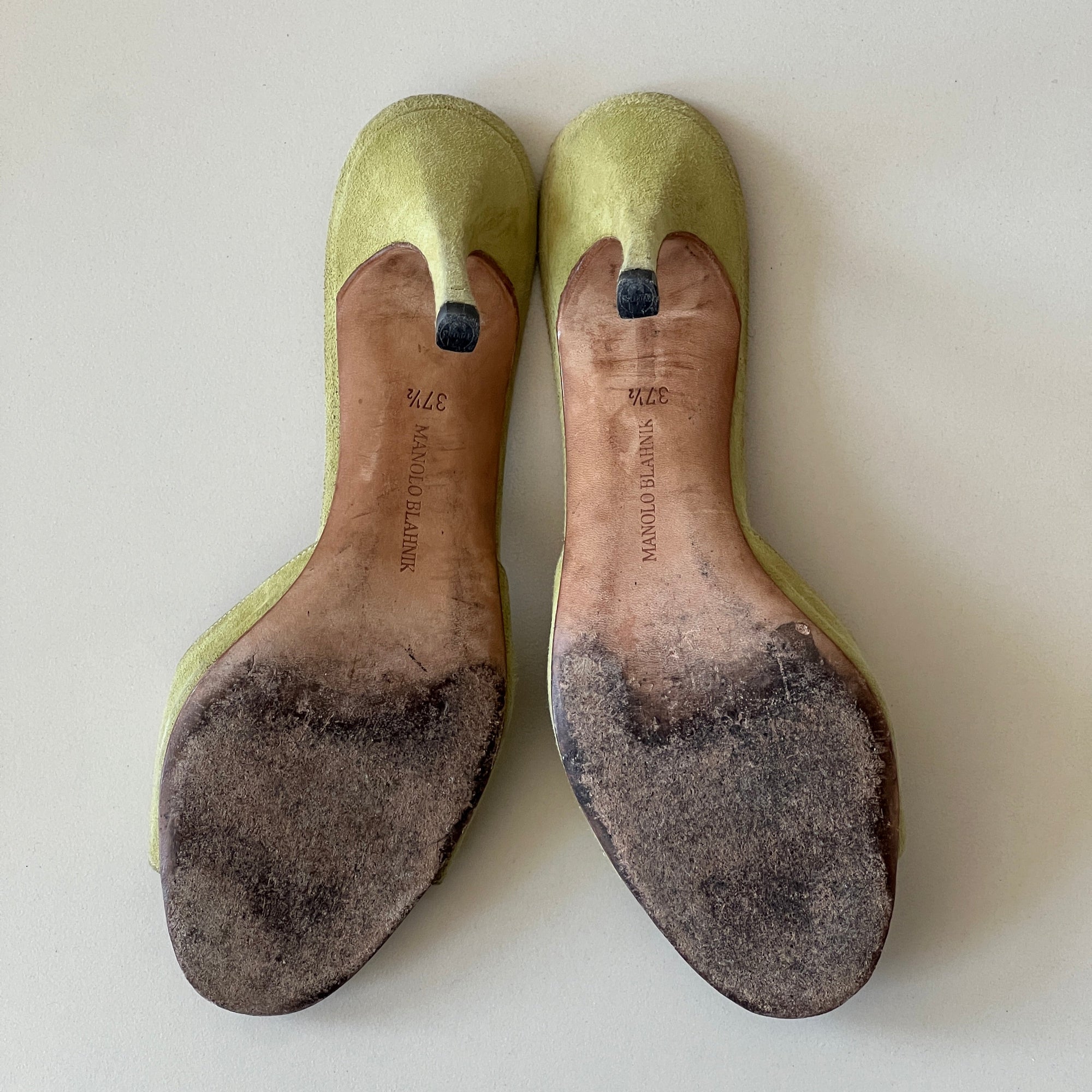 Ultra Rare Manolo Blahnik Suede Mules (37.5)