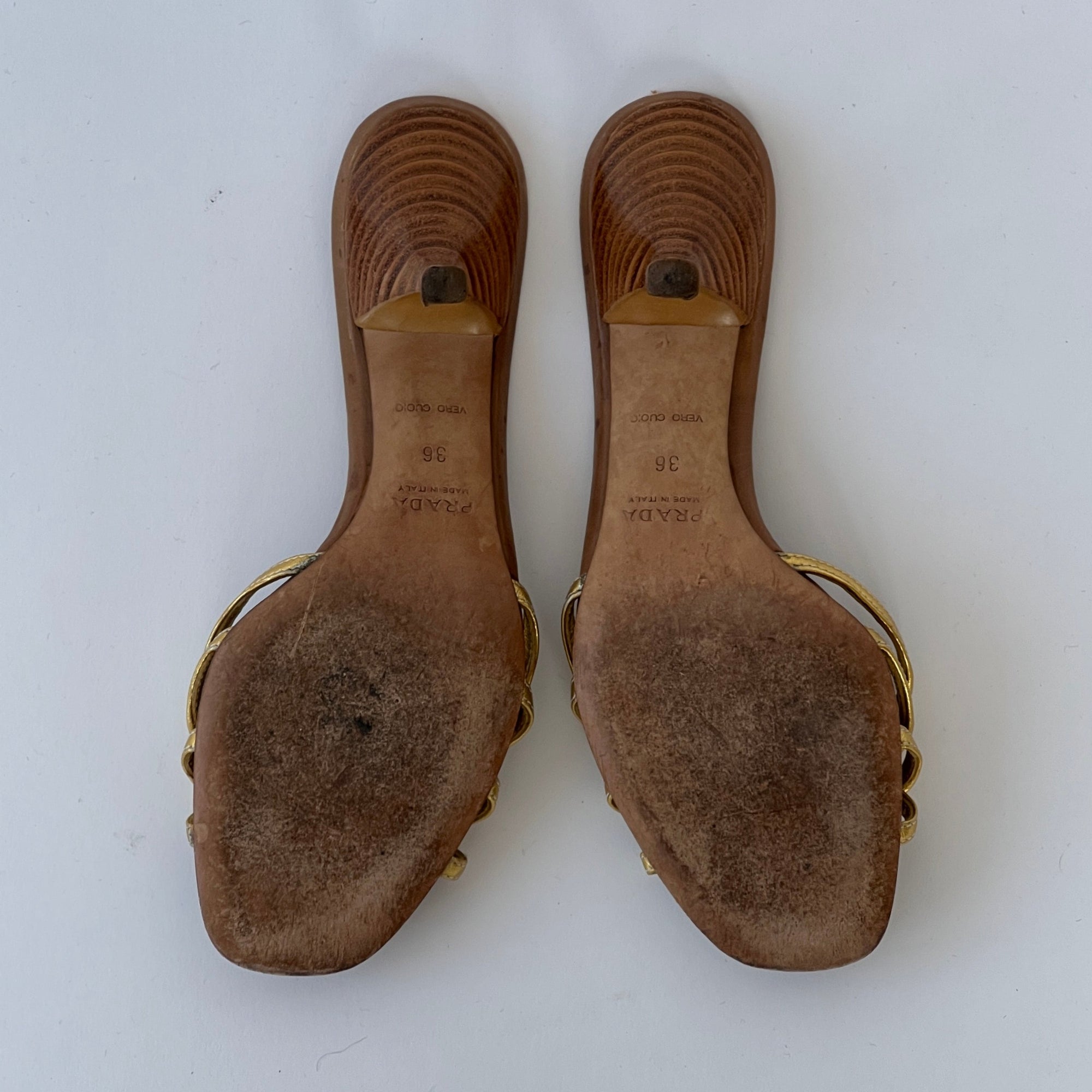 Vintage Prada Bow Kitten Heels (36)