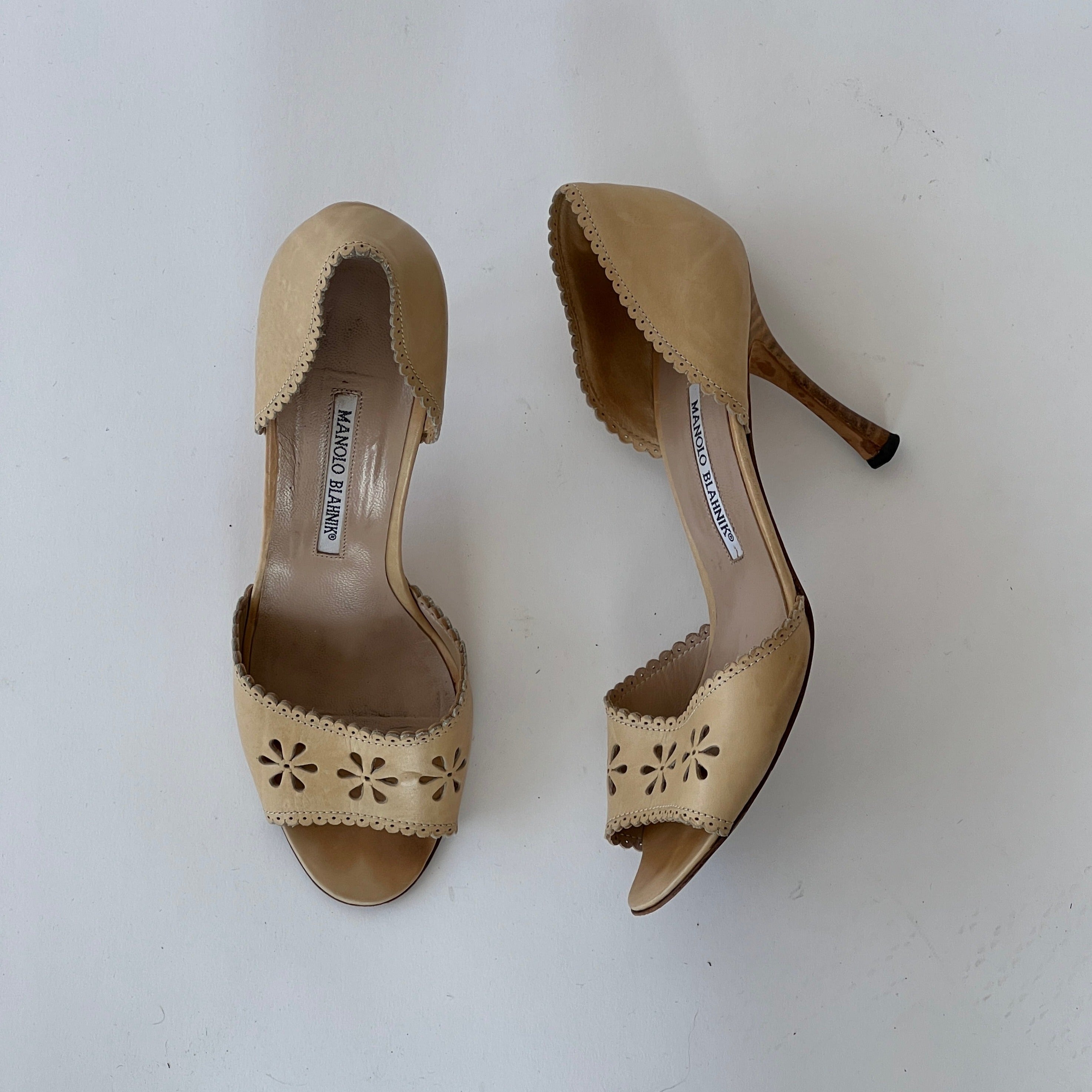 Rare Manolo Blahnik Laser-cut D'orsay Heels (38) – The