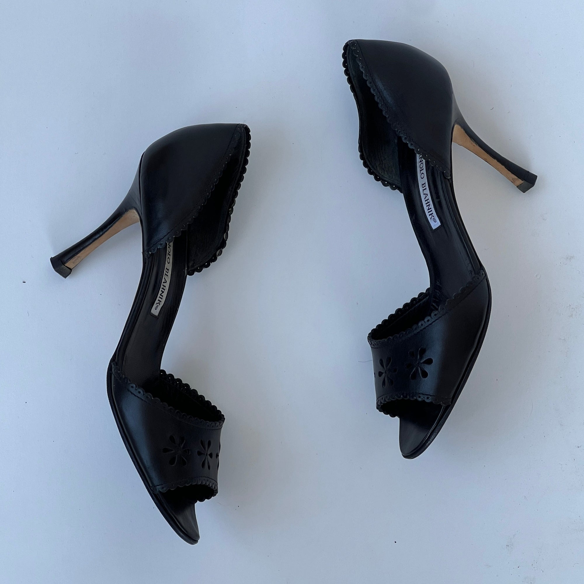 Rare Manolo Blahnik Laser-cut D'orsay Pumps (39)