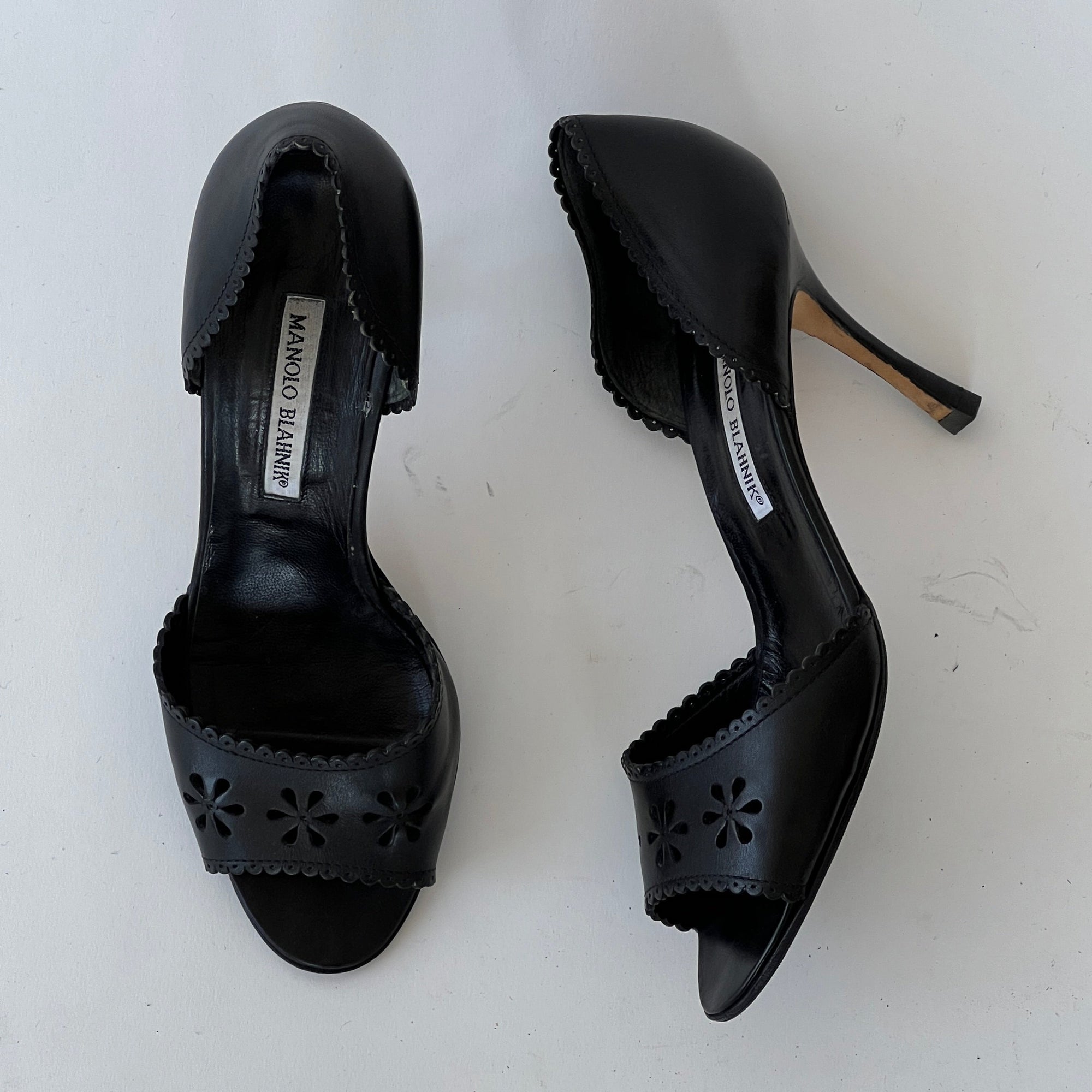 Rare Manolo Blahnik Laser-cut D'orsay Pumps (39)